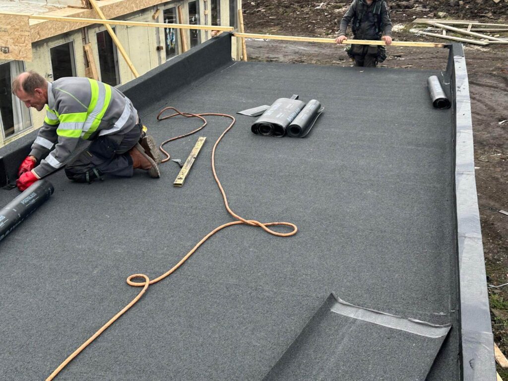 new flat roof contractors milton of campsie
